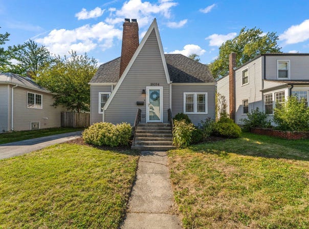 18034 Burnham Avenue, Lansing, IL 60438
