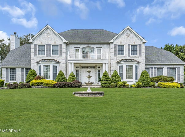 12 Standish Drive, Ocean Twp, NJ 07712
