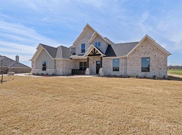 420 Paradise Ridge Drive, Waxahachie, TX 75167