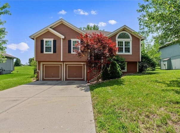 11416 N Ewing Avenue, Kansas City, MO 64156