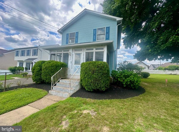 228 BROOK STREET, WILLOW GROVE, PA 19090