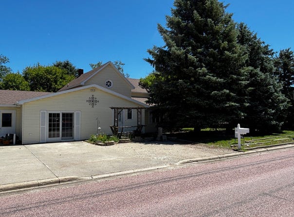 513 Park, Gregory, SD 57533