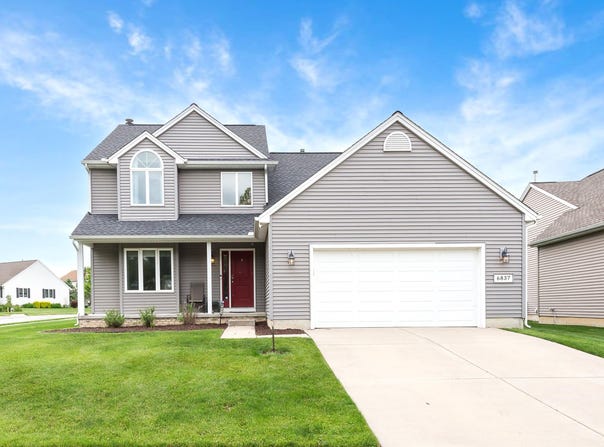 6837 Wellington Drive, Dexter, MI 48130
