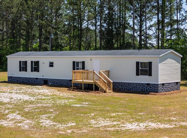 118 Eason Stalvey Road, Hahira, GA 31632