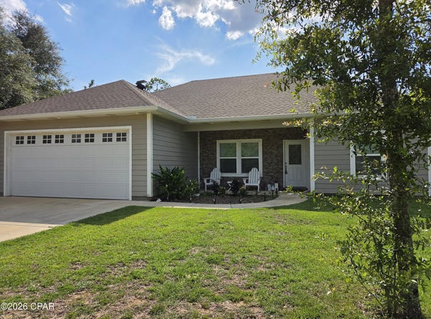 3445 Cardinal Place, Chipley, FL 32428