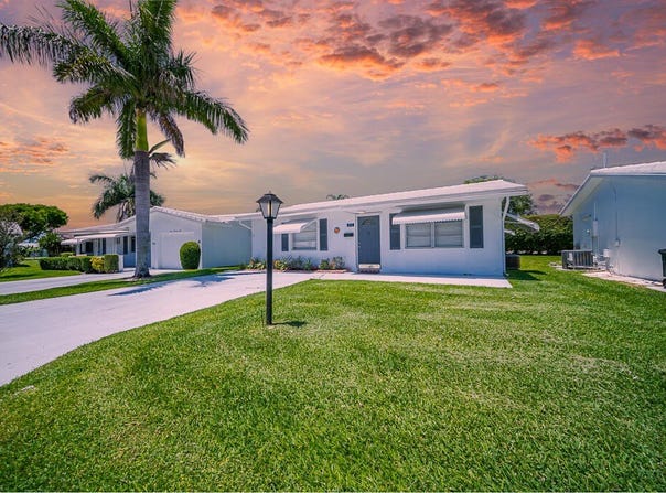 904 SW 24th Street, Boynton Beach, FL 33426