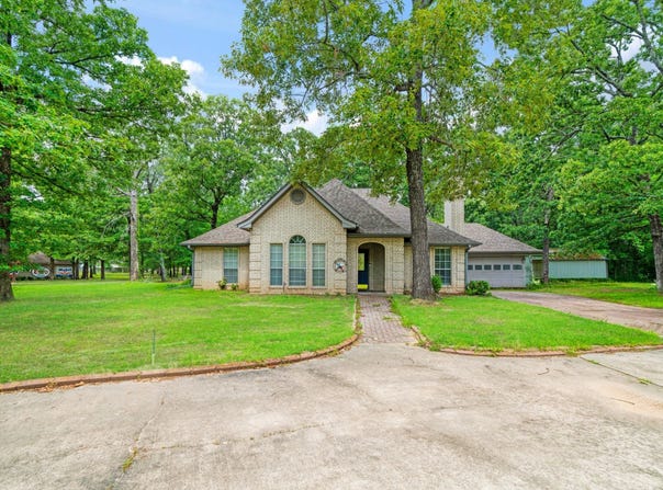 455 Timber Lakes Dr, Powderly, TX 75473