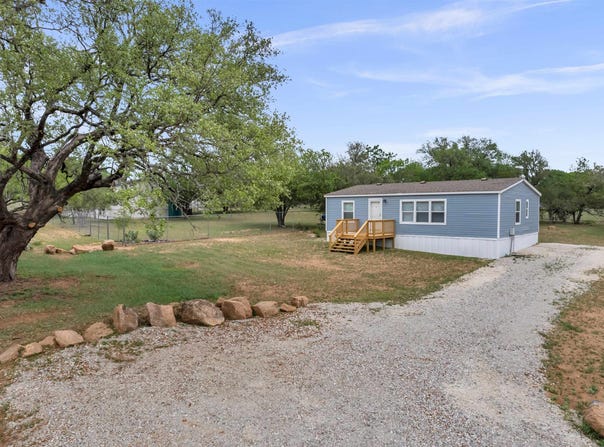 156 Julie Lane, Kingsland, TX 78639