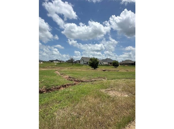 2600 Candlestick Drive, Granbury, TX 76049