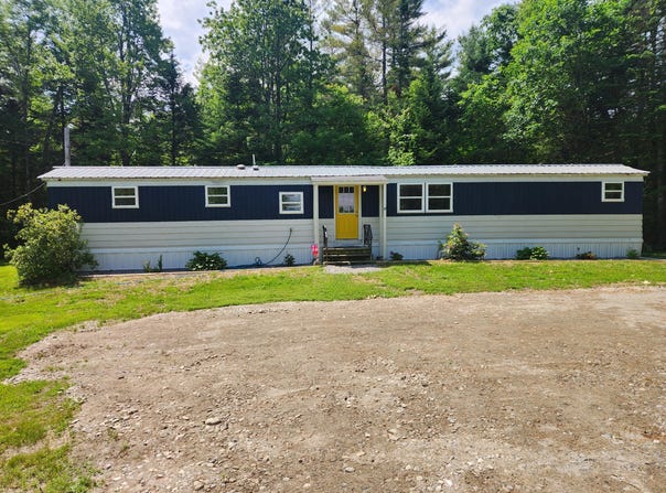 37 Wings Mills Road, Readfield, ME 04355