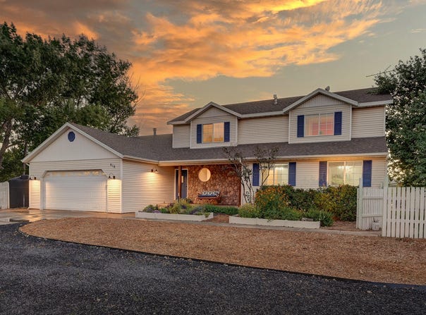 818 S 3430 E, New Harmony, UT 84757