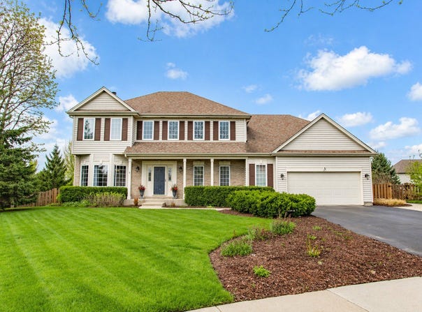 3 BLACKWOLF Court, Algonquin, IL 60102