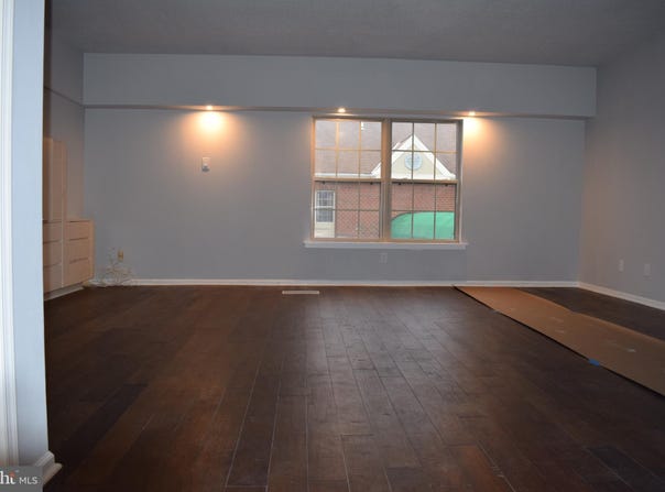 6163 MAIN STREET, VOORHEES, NJ 08043