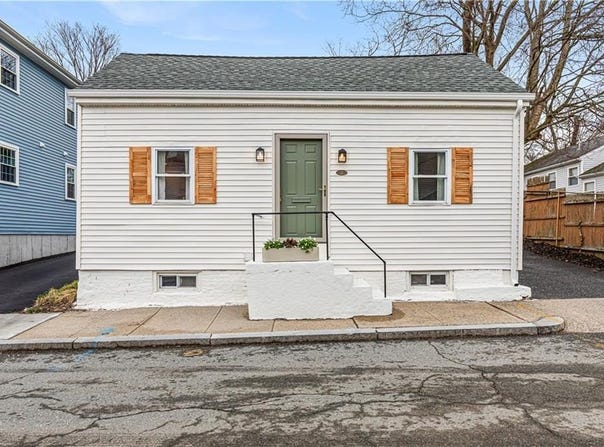 27 Padelford Street, Providence, RI 02906