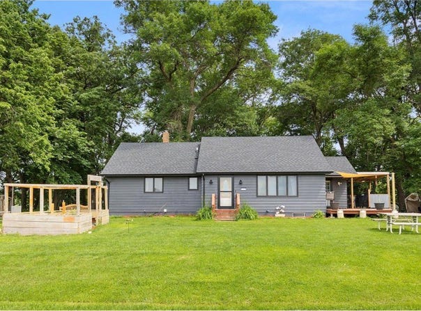 17718 705th Avenue, Dassel, MN 55325