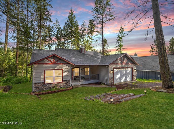 26 Hanaford Rd, Blanchard, ID 83804