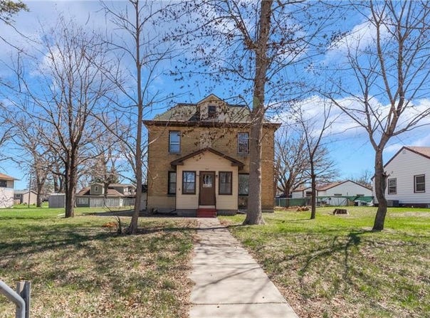 307 7th Street SE, Little Falls, MN 56345