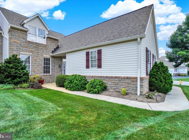 1497 TURNBERRY COURT, YORK, PA 17403