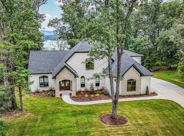 436 Monte Sano Drive, Scottsboro, AL 35769