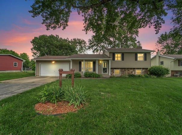 2235 Lakewood TRL, Fort Dodge, IA 50501