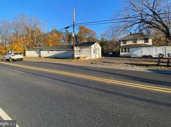 154 CROSS KEYS ROAD, BERLIN, NJ 08009