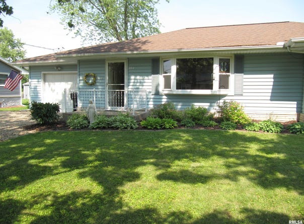 204 SHERWOOD PARK Road, Washington, IL 61571