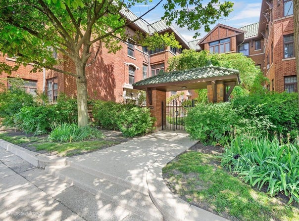 1150 Washington Boulevard, Oak Park, IL 60302