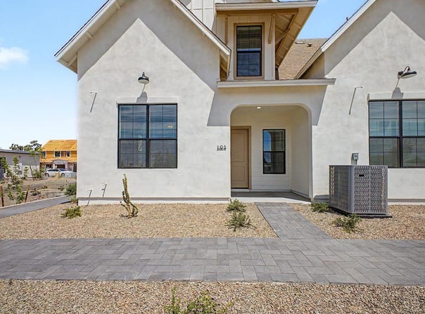 8232 E University Drive, Mesa, AZ 85207