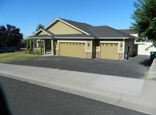 2728 Sierra Heights Drive, Klamath Falls, OR 97603