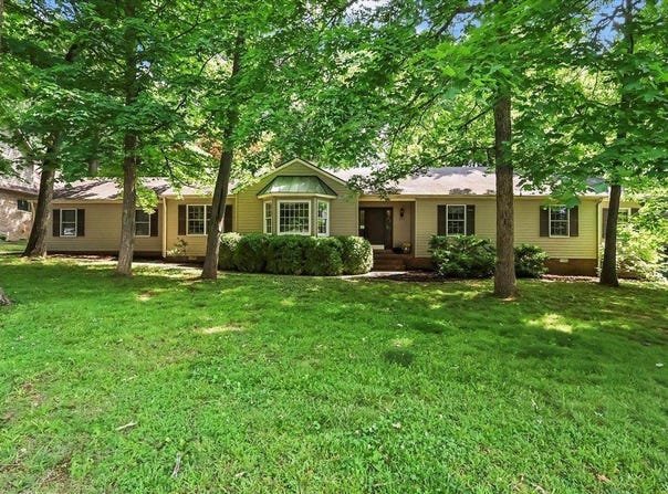 350 Hillwood Drive, Bowling Green, KY 42101