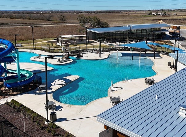 9150 Colonel Trl, Seguin, TX 78155