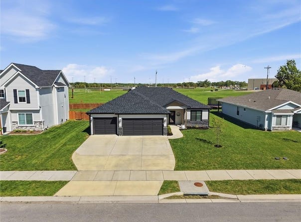 2532 Elm Street, Eudora, KS 66025