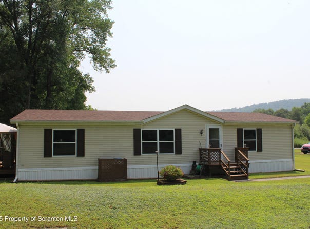 137 Stapleton Estates Estate, Factoryville, PA 18419