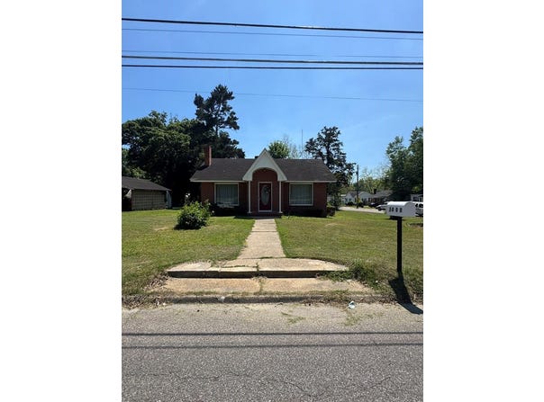 1000 E Lafayette, Dothan, AL 36301