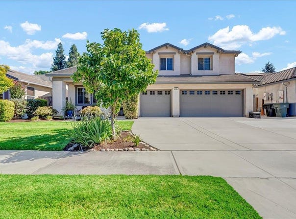 129 Reese Avenue E, Visalia, CA 93277