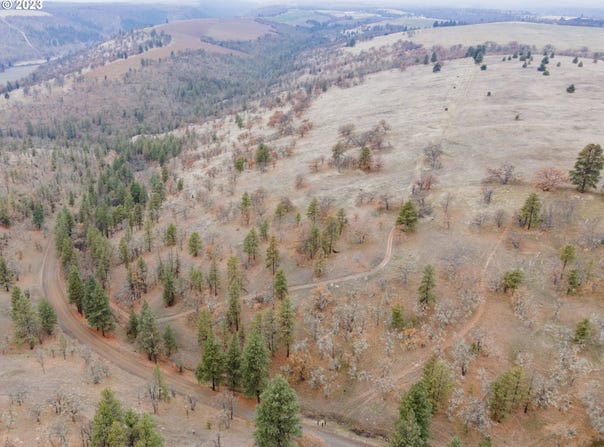Burtner RD, Dufur, OR 97021