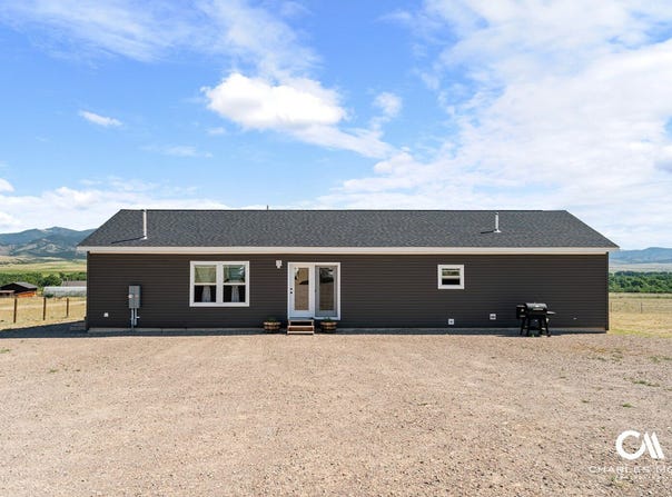 33 Rocky Road, Boulder, MT 59632