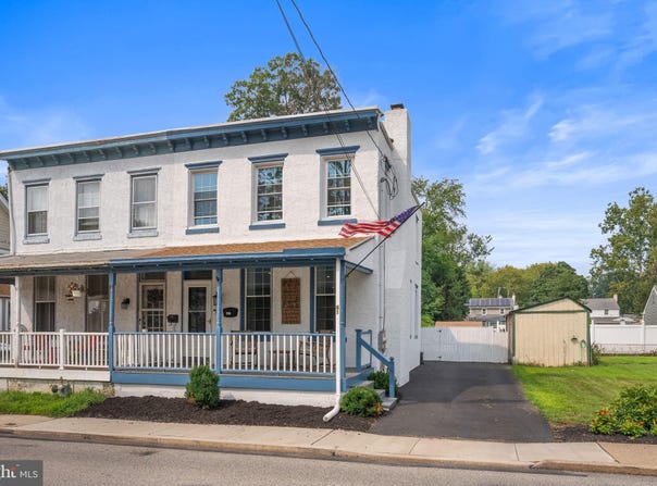61 E MONTGOMERY AVENUE, HATBORO, PA 19040