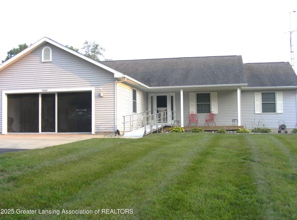 8668 E Spicerville Highway, Eaton Rapids, MI 48827