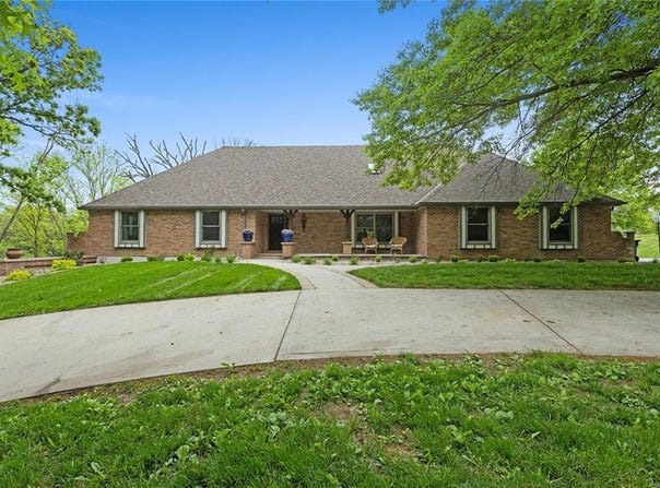 17610 Riverbend Road, Kearney, MO 64060
