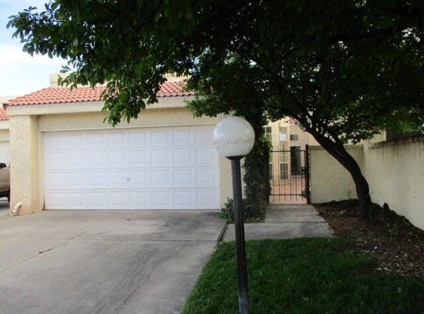 528 Eastlake Drive SE, Rio Rancho, NM 87124