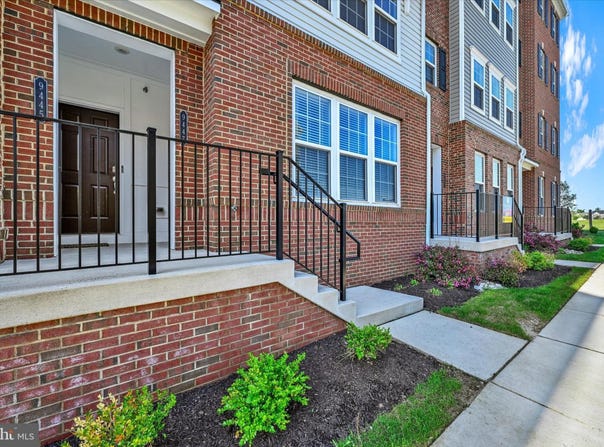 9447 JAMES MACGOWAN LANE, OWINGS MILLS, MD 21117
