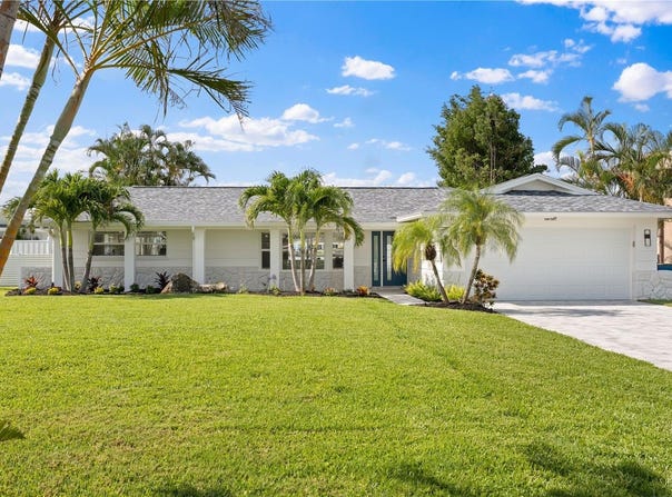 24 MARINA TERRACE, TREASURE ISLAND, FL 33706