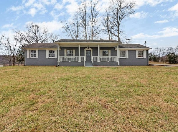423 S Main Street, Byrdstown, TN 38549