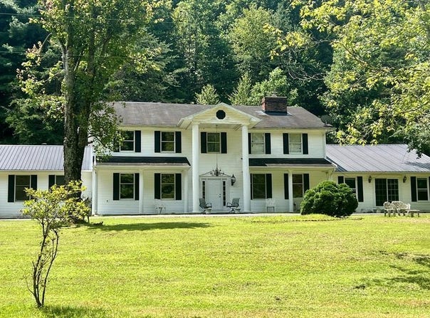1835 W PUNCHEON CREEK ROAD, Salyersville, KY 41465