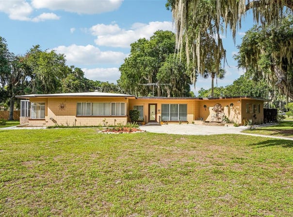 2936 LAKE JOANNA DRIVE, EUSTIS, FL 32726