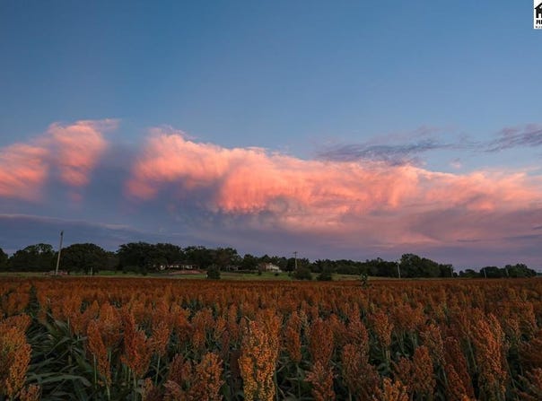 002 Sunset Rd, Great Bend, KS 67530