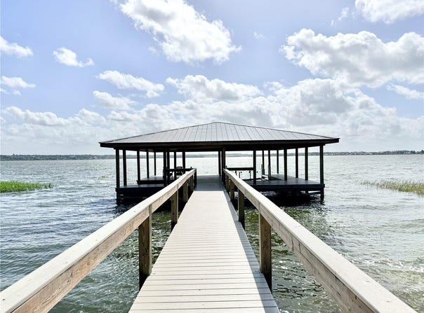 3155 LAKESHORE DRIVE, MOUNT DORA, FL 32757
