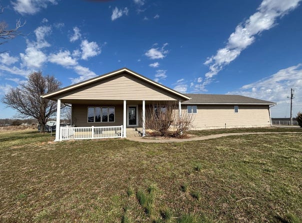 453 Emmer Rd, Gridley, KS 66852