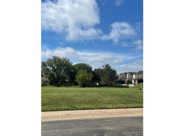 5 E Via Roma, Wichita, KS 67230